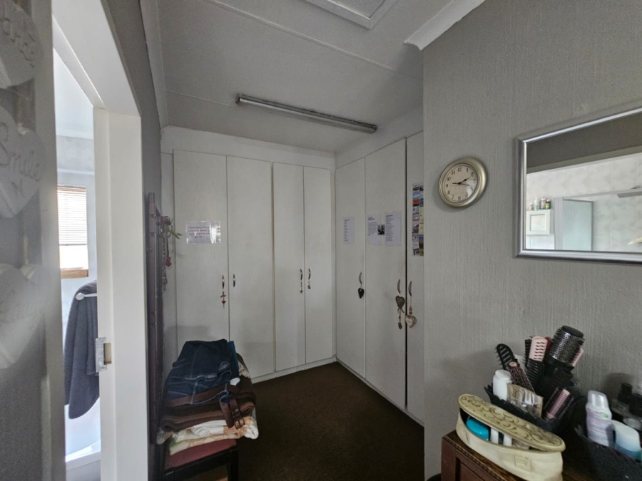 3 Bedroom Property for Sale in Safari Gardens North West